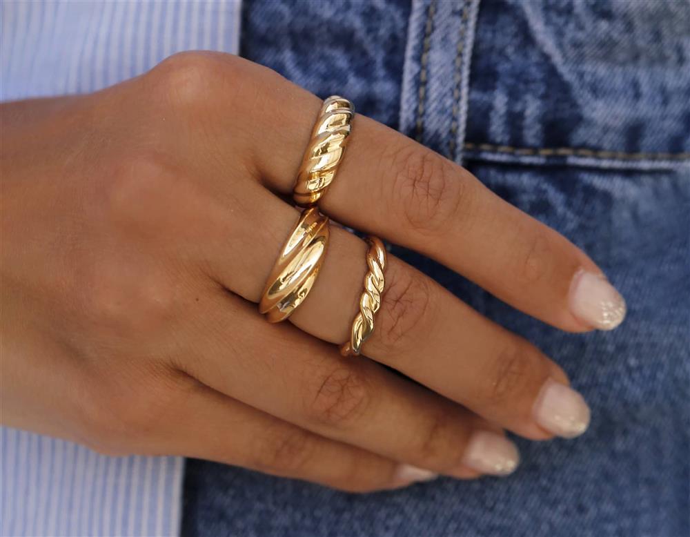 ست دستبند و انگشتر طلا با طراحی بافتی